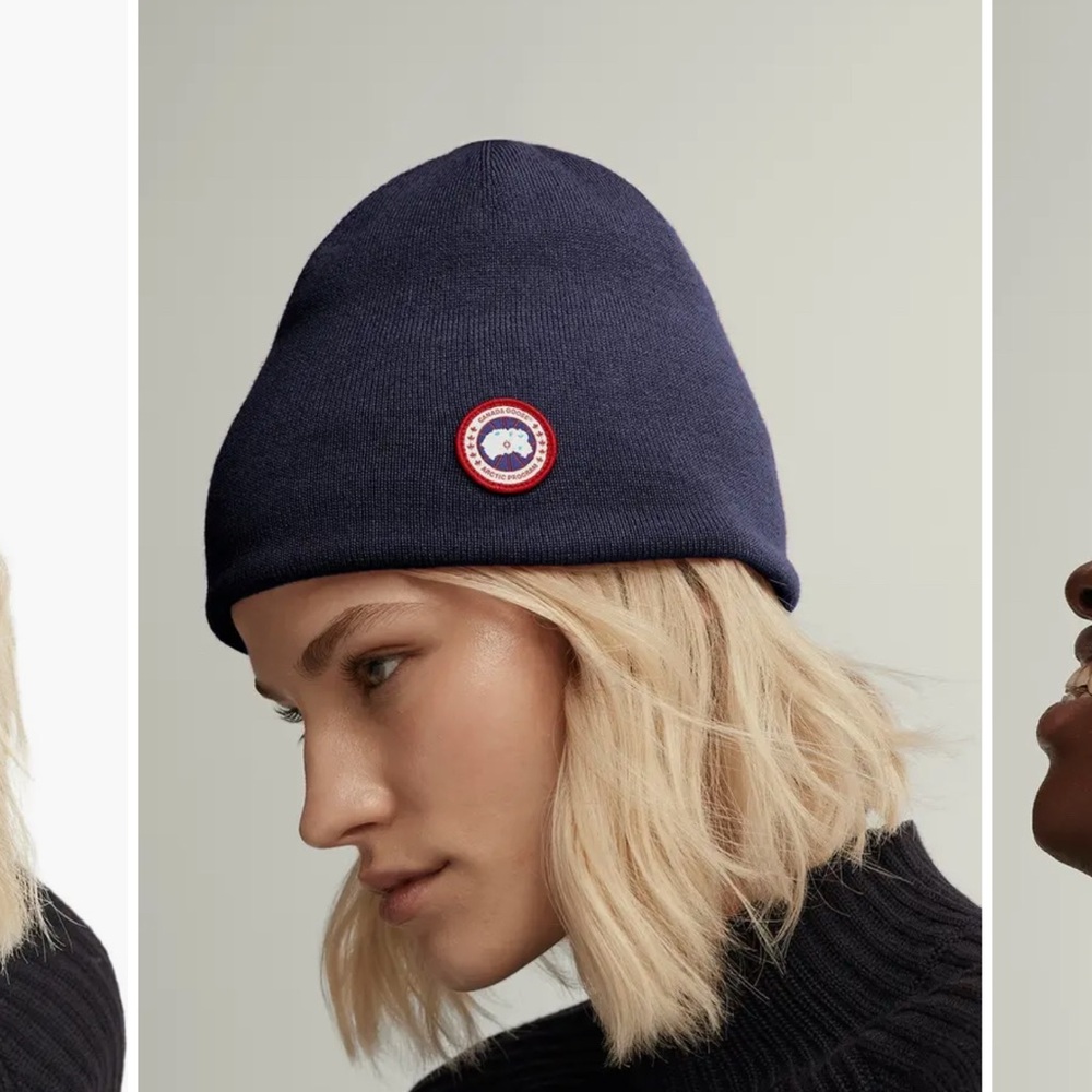 Canada goose standard toque
Navy heather
Unisex o/s
NWT